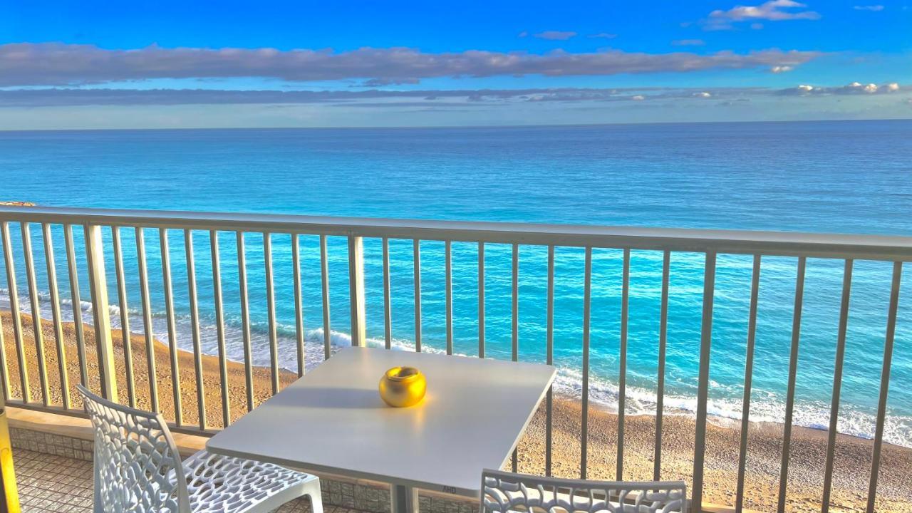 Seaviews By Jenni Menton, La Suite, Superbe Front De Mer, Top Emplacement Avec Terrasse Et Parking! 外观 照片