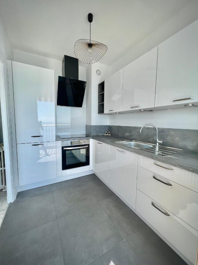 Seaviews By Jenni Menton, La Suite, Superbe Front De Mer, Top Emplacement Avec Terrasse Et Parking! 外观 照片